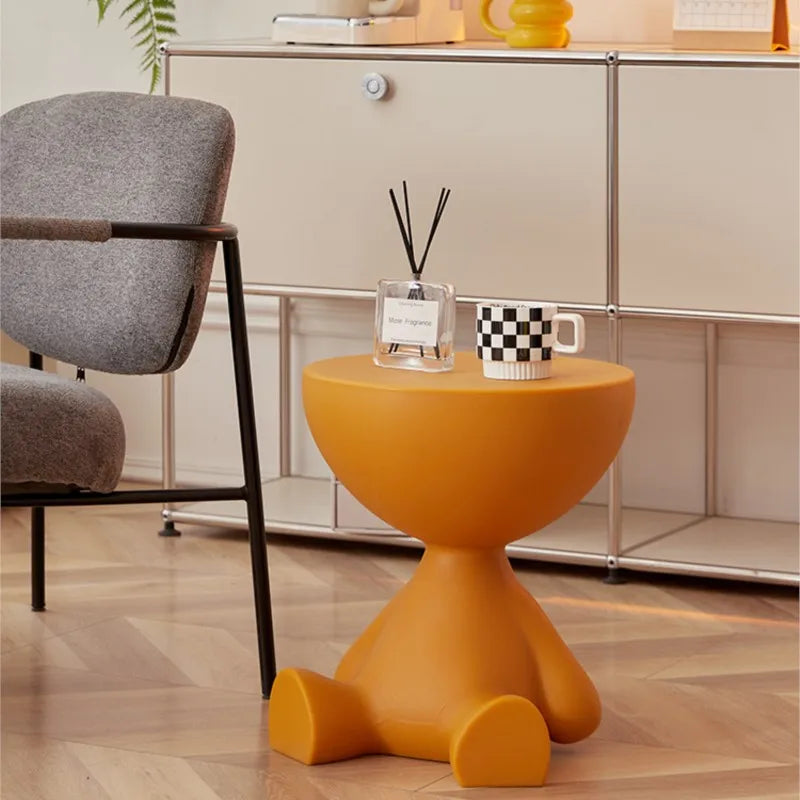MOMO Cream Style Small Flat Table