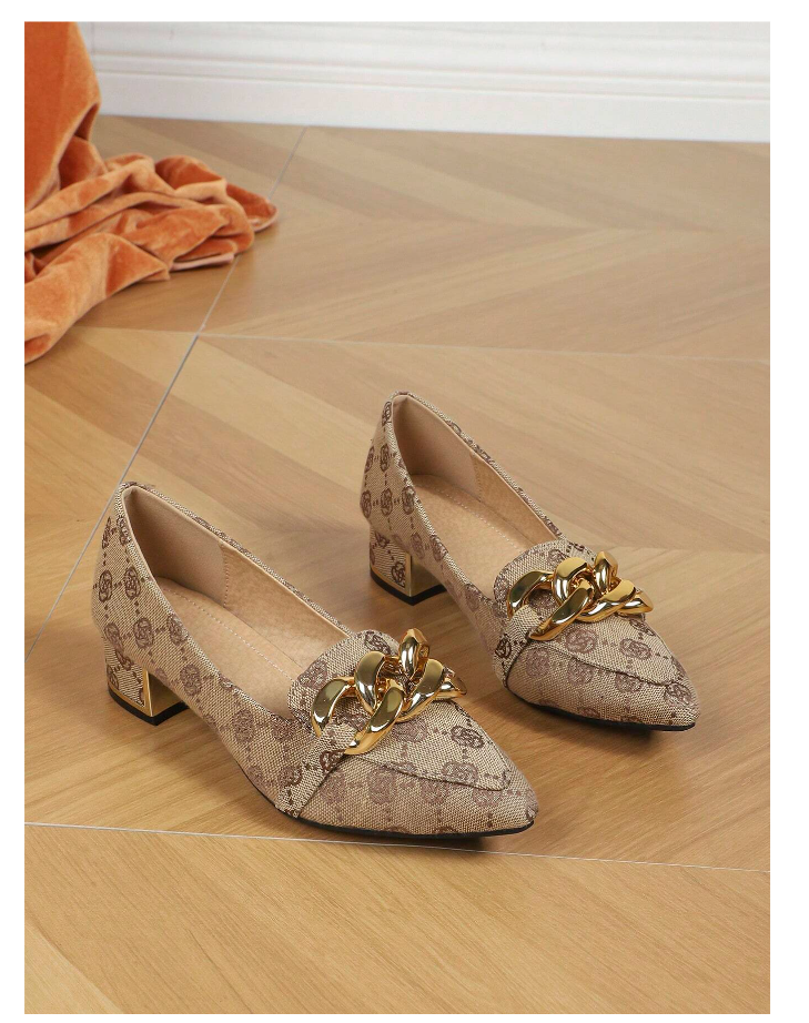 Pointed Toe High Heel Pump With Chain Decorative Pattern