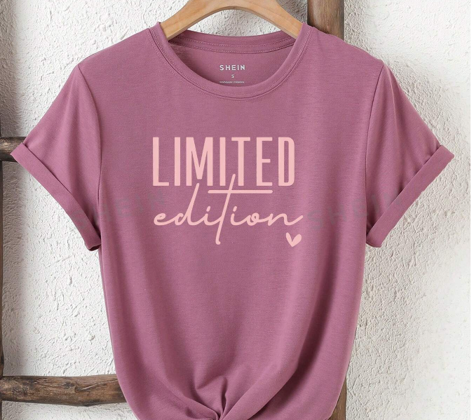 LUNE Letter Graphic Tee