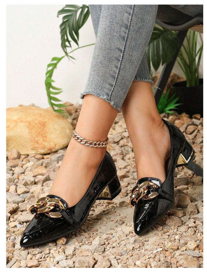 Pointed Toe Chunky Heel Crocodile Pattern Metal Buckle Fashionable Single Shoes