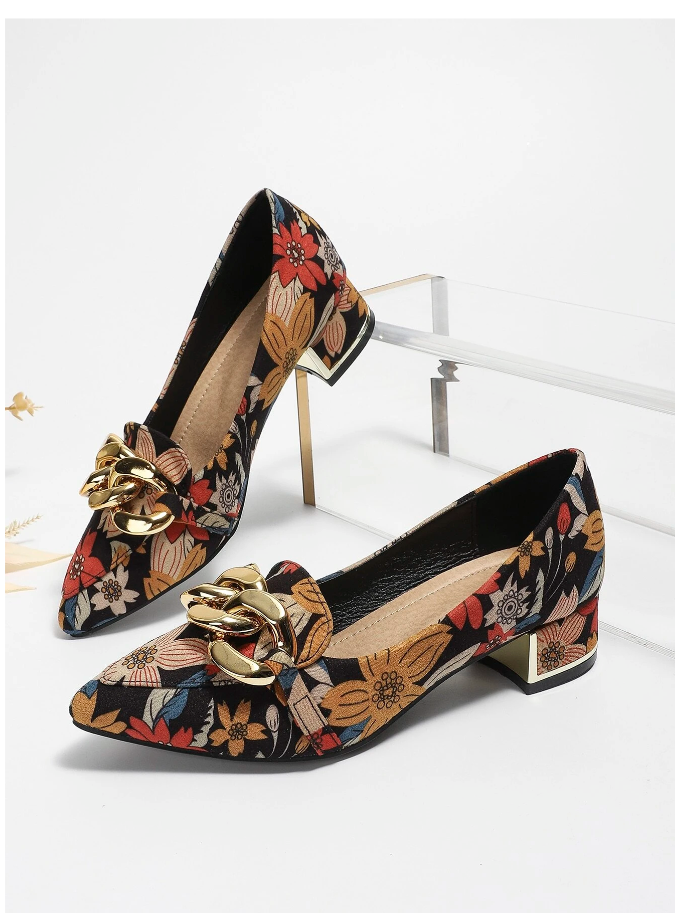 Floral Pattern Chain Decor Loafers